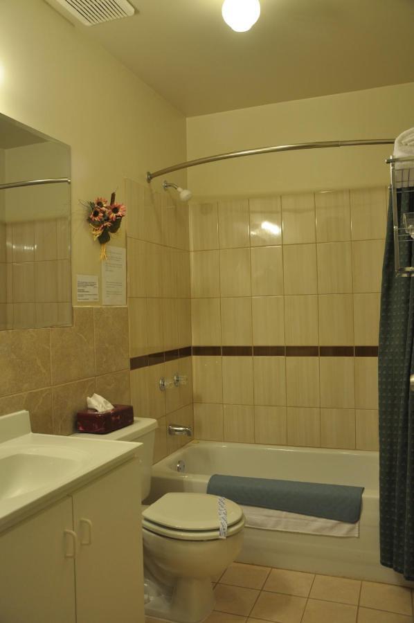 Motel Bel-Eau Montebello Room photo